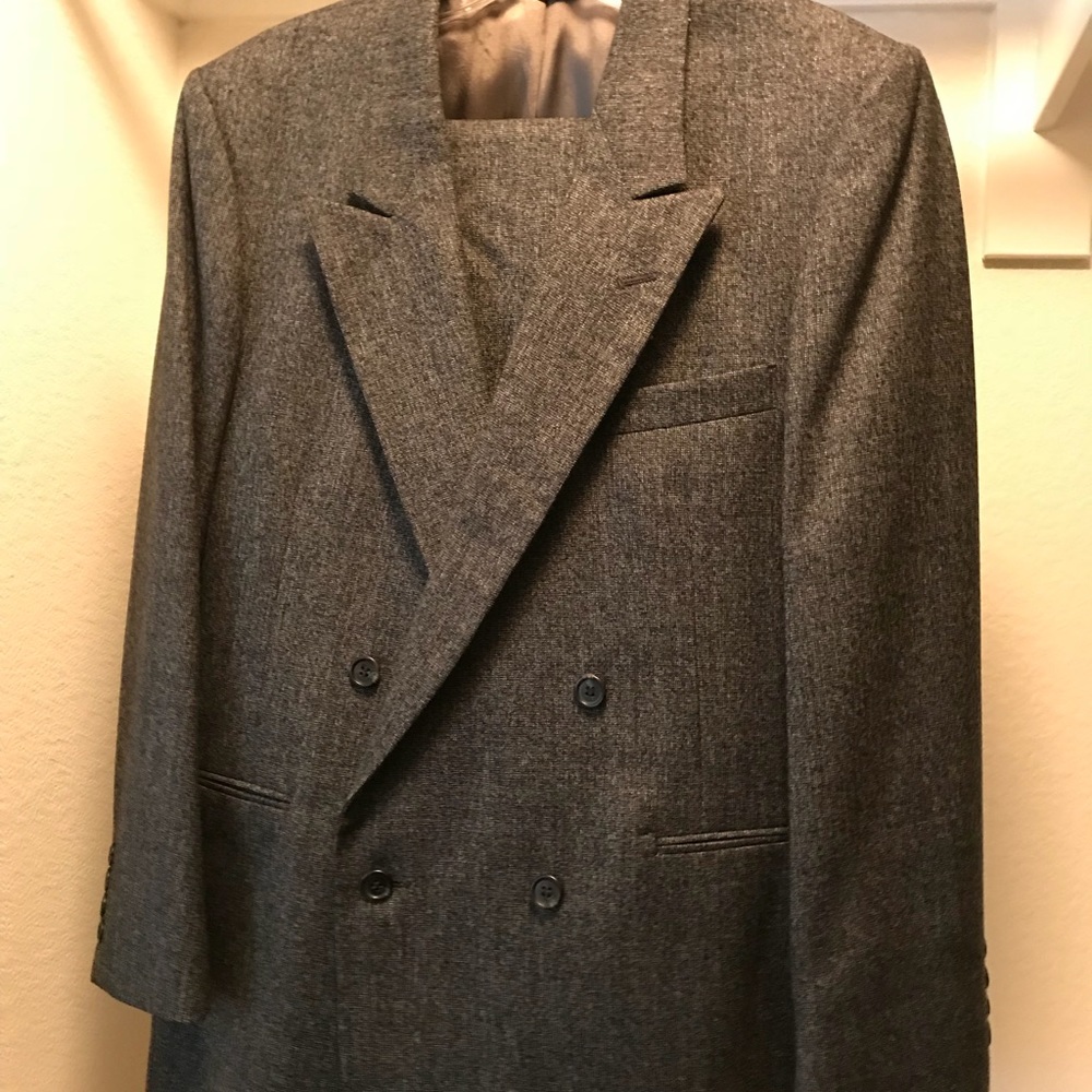 Men’s suit